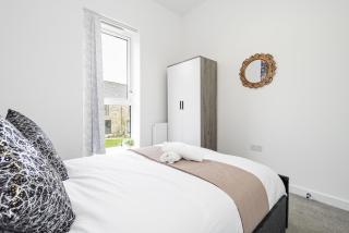 Stylish Apartment - 3 bed 2 bath with WIFI and Netflix - 1