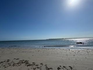 Casa de Praia com Piscina em frente à praia para até 32 pessoas - 7