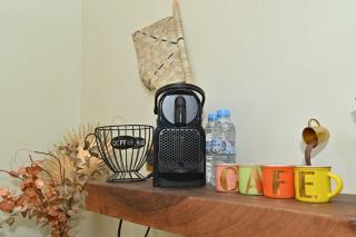 Stylish apartment, 5 min to airport fiber&Netflix - 2