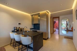 Honest Signature 4 - 1