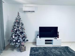 Honey Factory House - 0