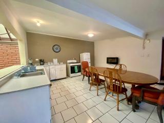 Casa en zona residencial privada, con estacionamiento electrico en Cuauhtemco, Chihuahua - 5