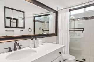 Goode HOMES Stunning Home w/ Beautiful Backyard - 8