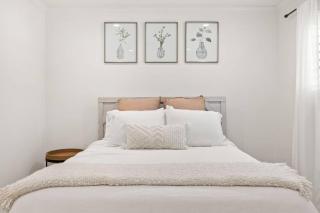 Goode HOMES Stunning Home w/ Beautiful Backyard - 7