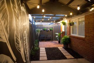 Entire home in Cranbourne West - 9