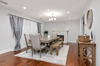 Luxury home w/ yard + parking - 6