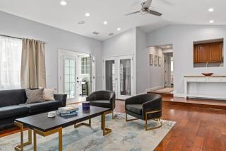 Luxury home w/ yard + parking - 1