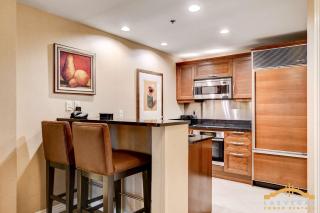 MGM Signature-09-821 1Br2Ba F1 Strip View Balcony Suite - 6