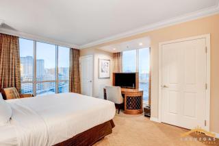 MGM Signature-09-821 1Br2Ba F1 Strip View Balcony Suite - 4