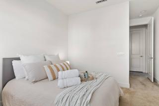 Luxury Mountain View Home w/ large backyard - 2