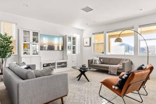 Luxury Mountain View Home w/ large backyard - 1