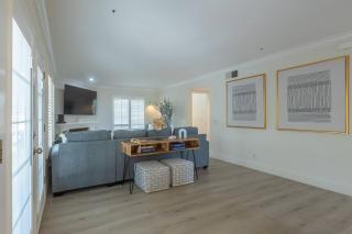 Goode.Homes Hilltop Home w. private pool/spa - 8