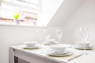 2 Bedrooms - New Street - Sleeps 4 - 7