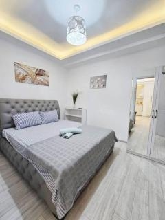 Very central apartment 3 minutes walk to central square, Kolkha Fountain - 2