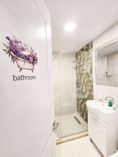 Very central apartment 3 minutes walk to central square, Kolkha Fountain - 6