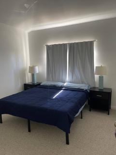 Large 6-bedroom house w/jacuzzi - 6