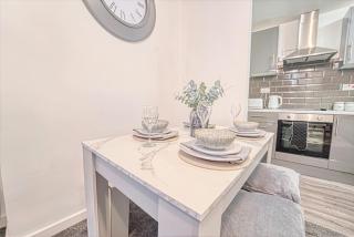 New Street - City Centre! - 6