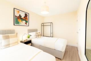 Cardiff 3BR Apartment Contractors Sleeps 8 - 5