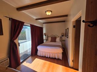 Forest Lodge - Carmel - 3