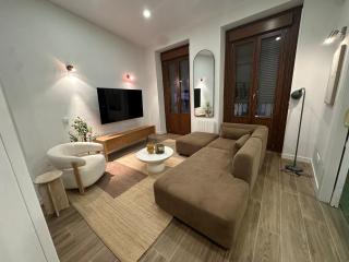 3BR apartment at Puerta del Sol Walk to Plaza Mayor & Gran Vía - 1