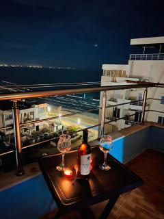 Beachfront Bliss Central 2BR Apartment - 0