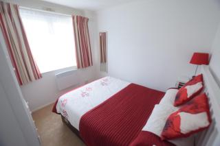 2 Bedroom Chalet SB67, Sandown, Dog Friendly, Free Wifi - 2