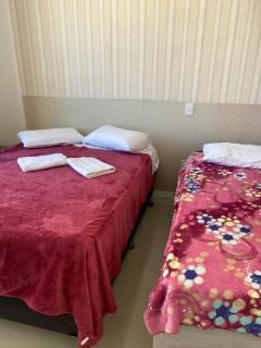 Suíte 1 com cama de casal,em apartamento compartilhado ar condicionado, tv, e Wi-fi -frigobar - 4