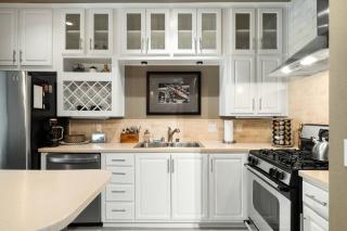 Golden State Loft (Dogs Ok) - 9