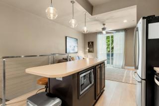 Golden State Loft (Dogs Ok) - 6