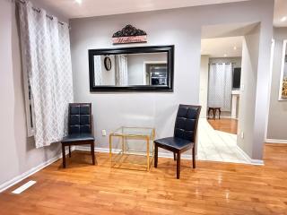 Group Getaway- Large Space- Sleep Up to 10 - 2