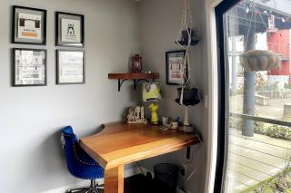 Waterfront Condo, 25ft from riverwalk, Pool & HotTub - 7