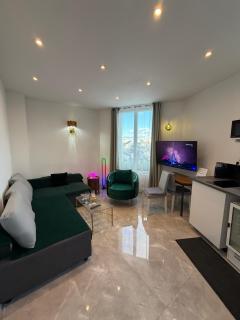 Appartement 2 pièces - 550mètres du metro 13 - 9