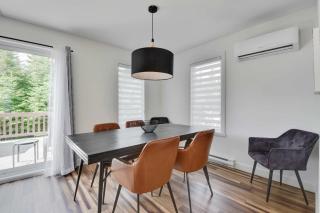 Assemblee Duo Portneuf - 2 Family Units - 2 Private Spas - 1