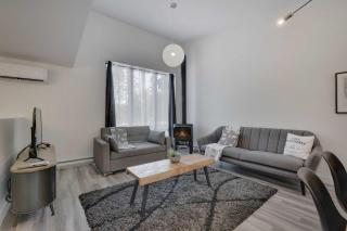 Agora Duo Portneuf - 2 Family Units - 2 Private Spas - 4