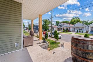 Derby- Bourbon Trail 4BR Pool Table Villa - 7