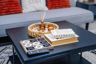 3 Bedrooms Luxury Apartment with Free Street Parking and Fast WiFi - 8