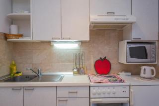Apartments and rooms by the sea Tucepi, Makarska - 24679 - 1