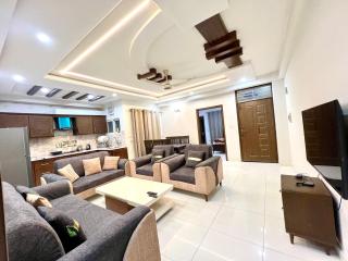 LUX 3 Bedroom Penthouse Apartment islamabad - 2