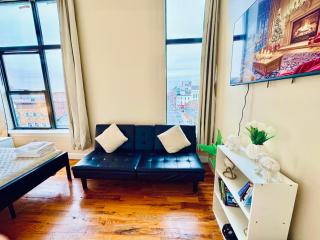 Modern Luxury Executive Room with NYC Fast Access - 7