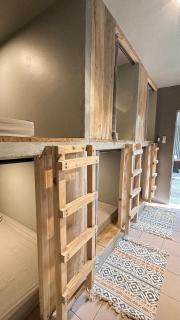 Resting Rabbit Hostel - 6