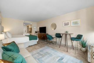 Sandestin Bayfront Studio with balcony and breathtaking views - Destin - 5