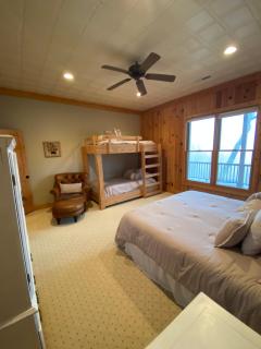 Rocky Top Mountain Getaway - 2