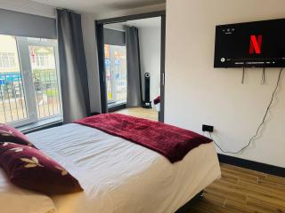 Luxury New 1 bd apartment London WD6 - 4
