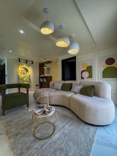 Luxury Penthouse 1BR, 3 Balconies Lekki Phase 1 - 3