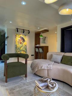 Luxury Penthouse 1BR, 3 Balconies Lekki Phase 1 - 4