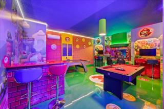 8 Bedroom 6 Bathroom Windsor At Westside 8904Bc - 2