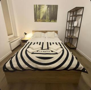 METRO TARGÓWEK NOWE APARTAMENTY - taras, ogród - 7