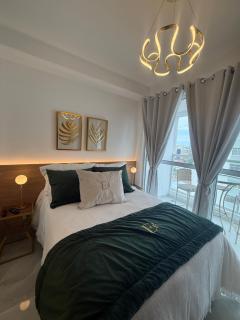 Essenza Manhattan 2 Olive Green Luxury Studio - 1