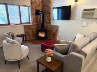 Cozy Attitash Getaway-1BR-Pool-Walk to Attitash - 9