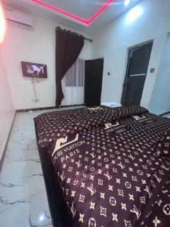 Eagles Hotel and Apartments - 7